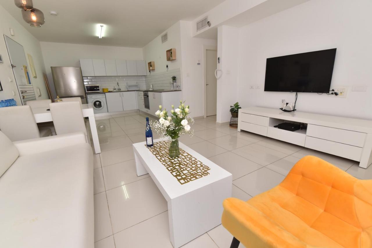 Ferienwohnung דירת גן דלוקס Eilat Exterior foto